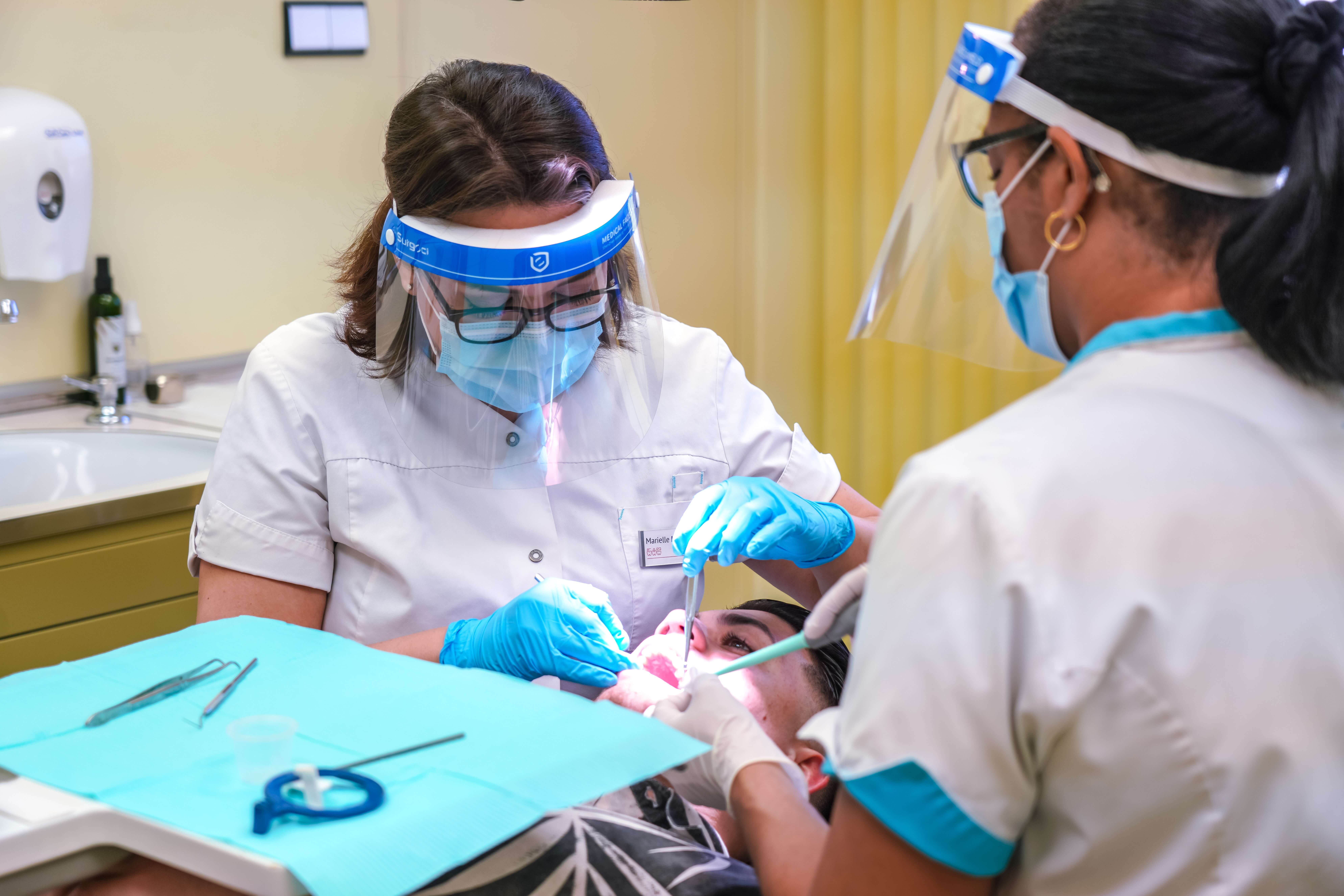 Avantages et inconvénients du métier d'assistante dentaire